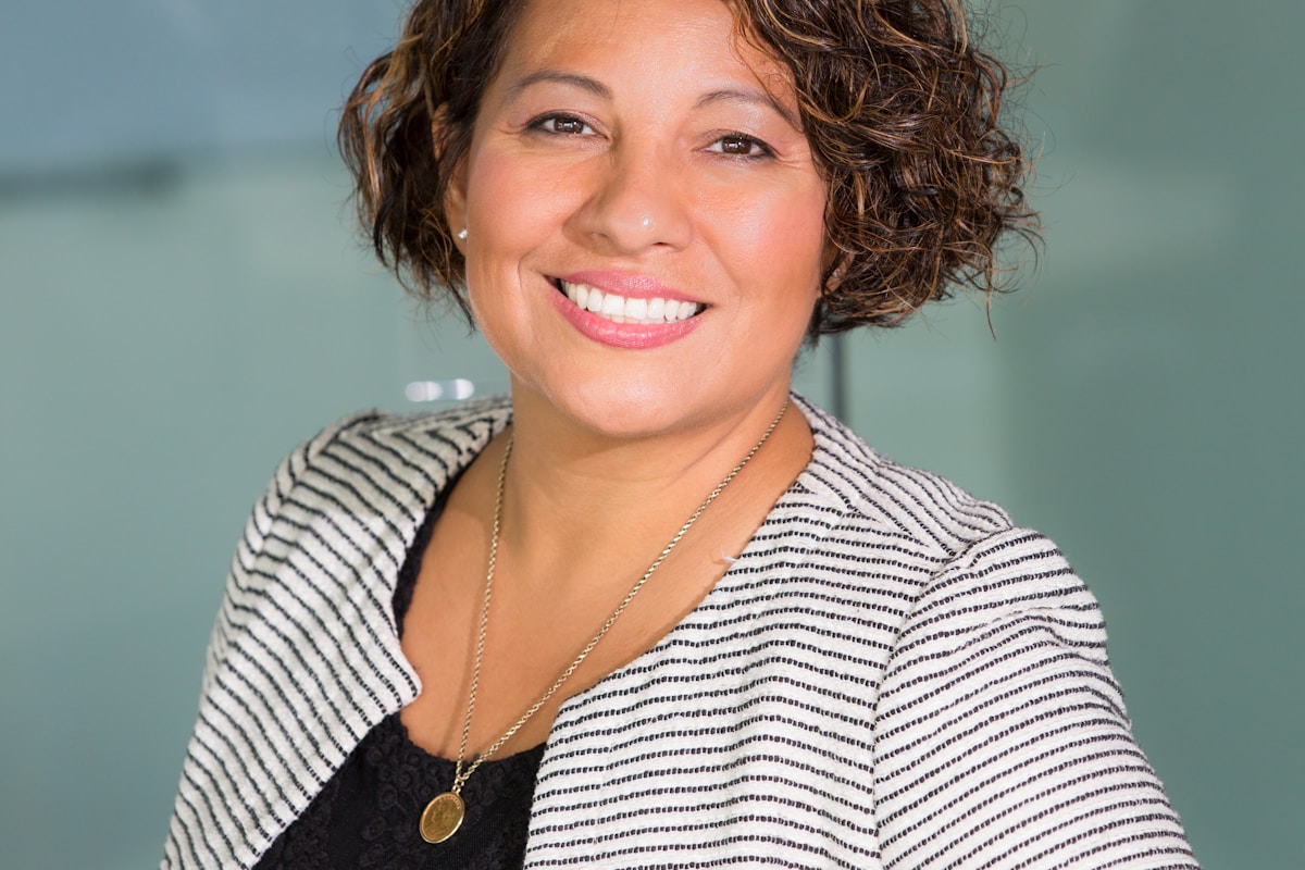 INFJ vs INTP：“共情者”与“思想家”的深度对话